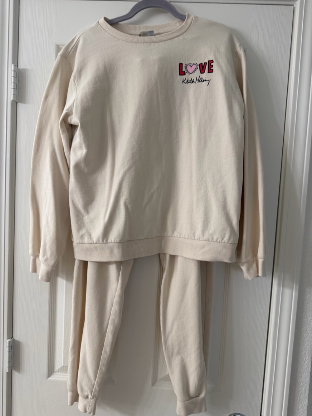 Keith Haring LOVE Cream Sweatshirt Jogger Set M EUC Lounge Co-Ord